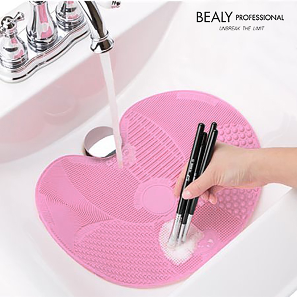 Dụng Cụ Vệ Sinh Cọ Trang Điểm BEALY