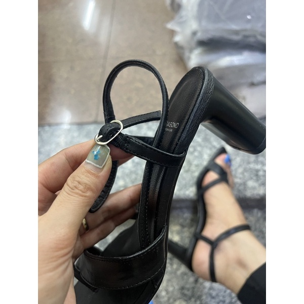 Giày Sandal Gót Trụ Xỏ Ngón Vagabond