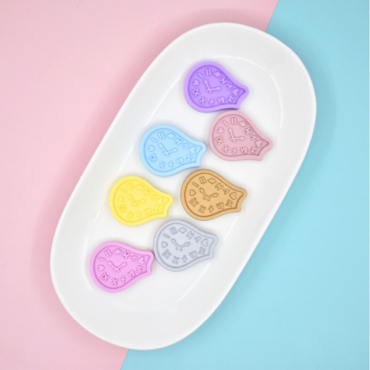 Sticker jibbitz gắn dép sục Crocs đồng hồ thời gian