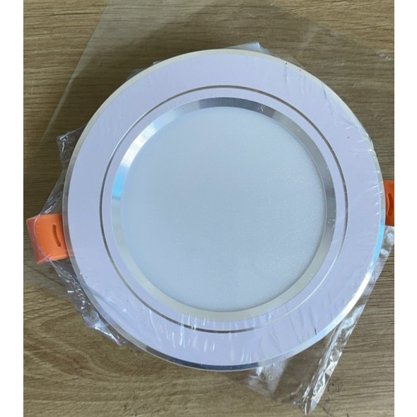 Đèn Âm Trần Viền Vàng Và Viền Bạc 7w 3 Chế Độ Nguồn Tenta cao cấp Thiết Kế Sang Trọng Mang Tính Thẩm Mỹ Cao