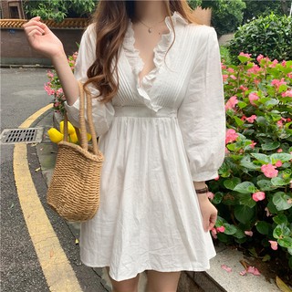 Đầm cổ V bèo đai eo