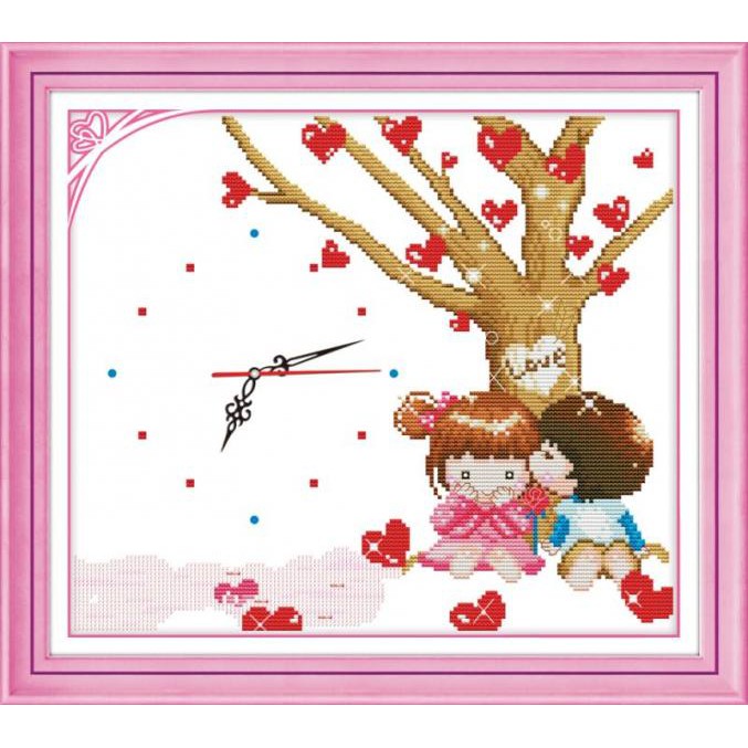 Tranh thêu chữ thập đồng hồ Love Dưới Gốc Cây Tình Yêu Y8124 (tranh tự thêu) kt:45x40cm