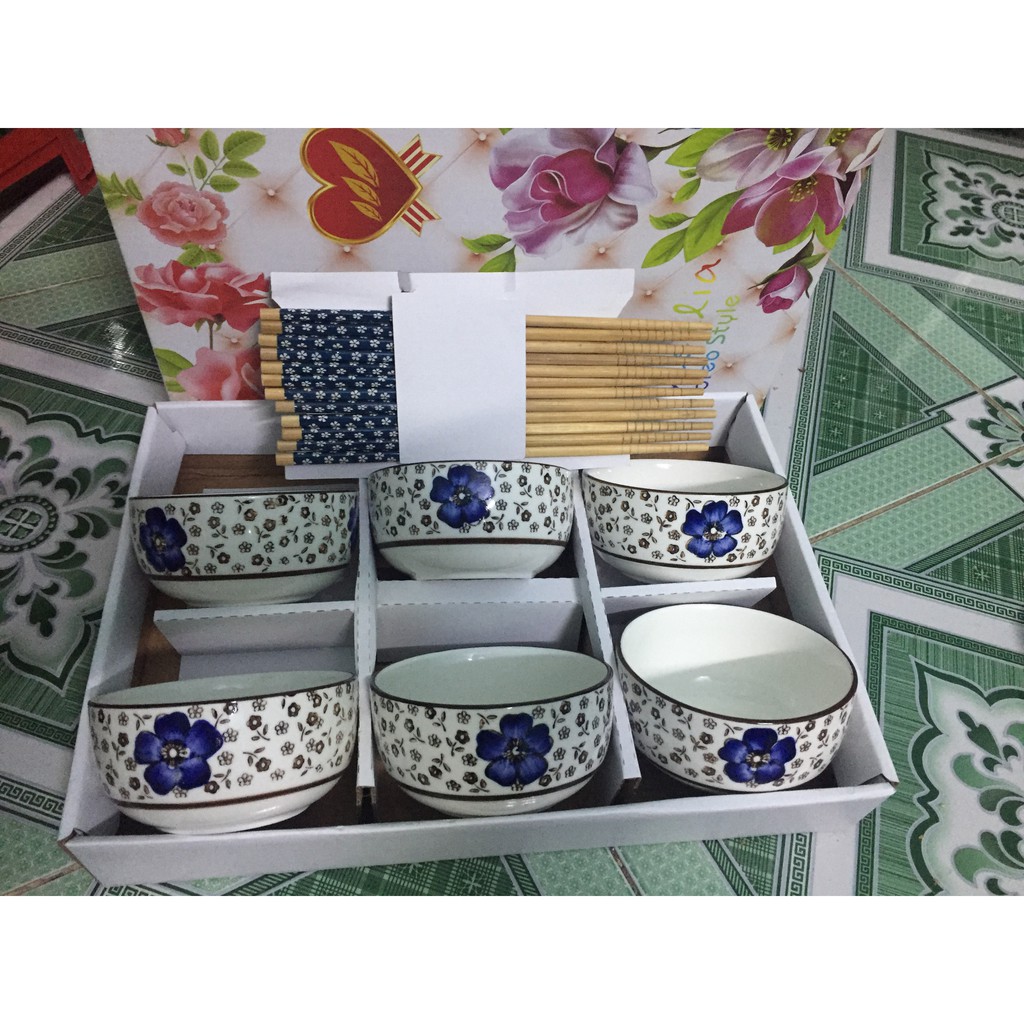 Bát ăn cơm Nhật Bản