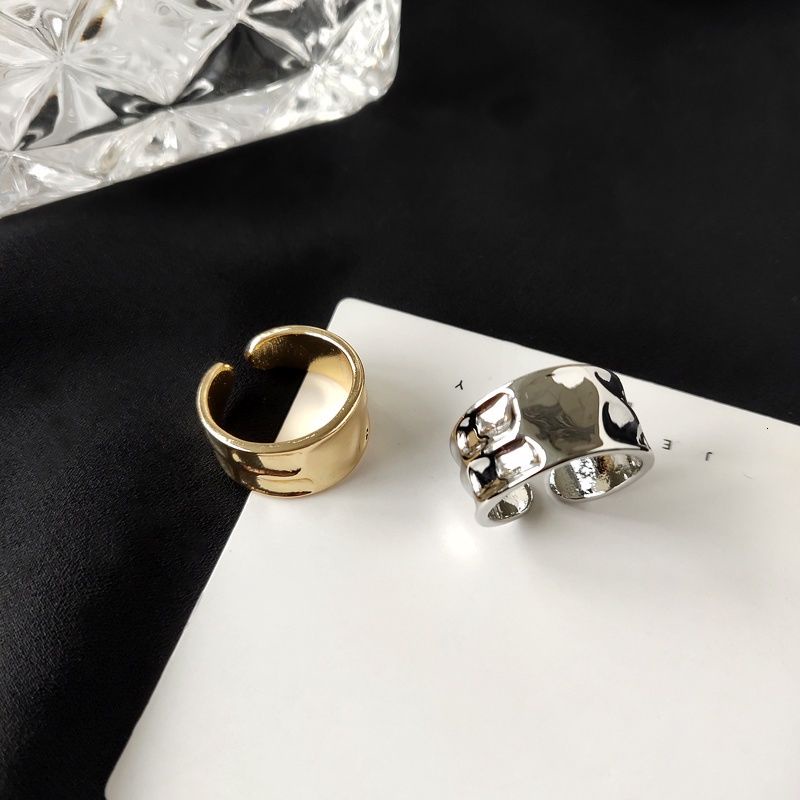 Nhẫn đeo tay kiểu dáng đơn giản thời trang