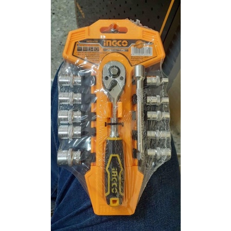 Ộ cờ lê 2 chiều tự động kèm 12 đầu tuýp 1/4" INGCO HKTS14122 bộ cần siết lực 2 chiều thép Cr-V chống rỉ sét, bền cứng