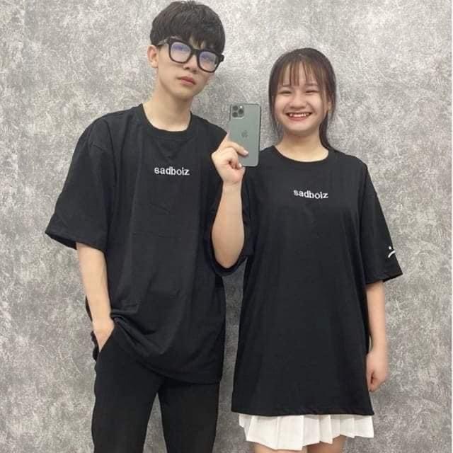 Áo Thun Sadboiz Màu Đen Chữ Trắng Form Rộng Tay Lỡ, Áo Phông Unisex Win Clothing