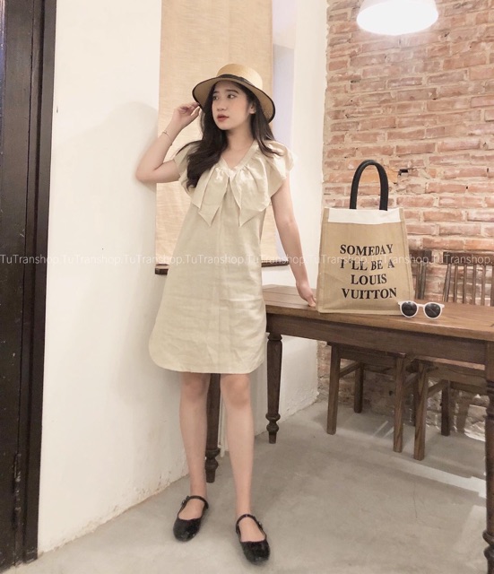 VÁY SUÔNG CỔ V BÈO