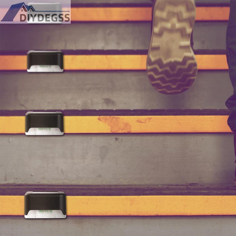 Đèn Led 4 Bóng 2 Bóng Sử Dụng Năng Lượng Mặt Trời Chống Thấm Nước Trang Trí Cầu Thang Ngoài Trời