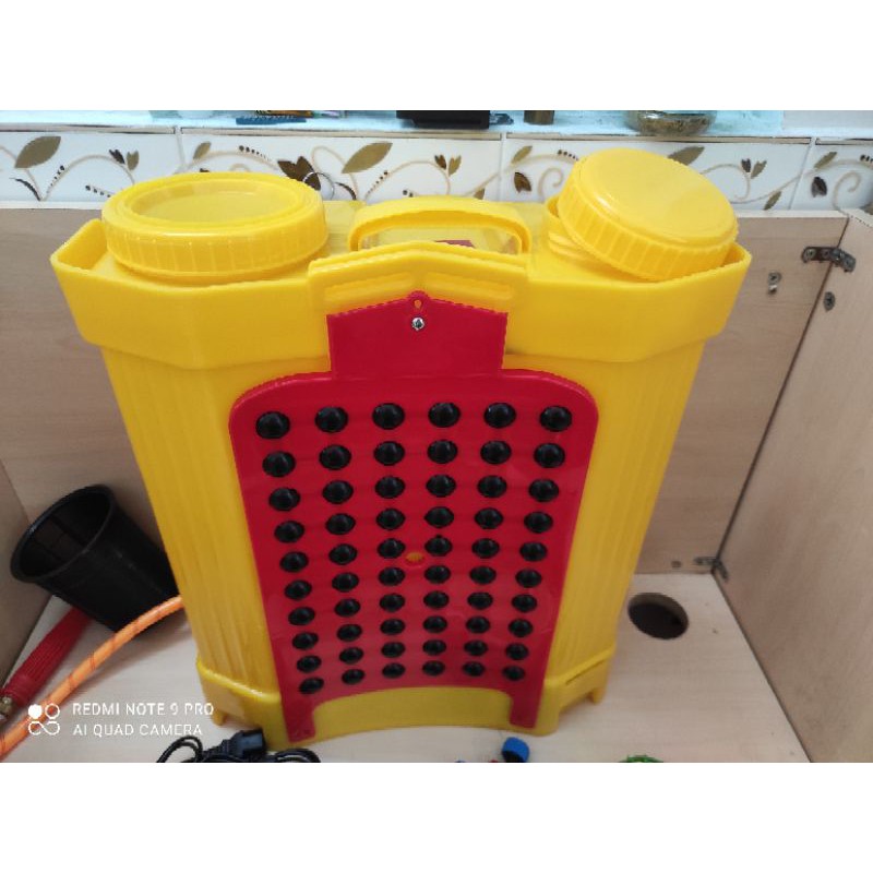 Bình xịt điện Kubota 1 bơm acquy 12v8a Thailand