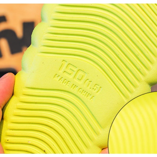 Xăng đan Đục Lỗ Chống Trượt Thoải Mái Thời Trang Đi Biển Mùa Hè Cho Bé