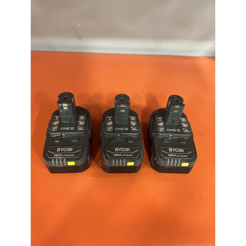 Pin RYOBI 18v 4.0Ah ONE+  rb1840c- TRÊN 95%-BẢO HÀNH 3 THÁNG