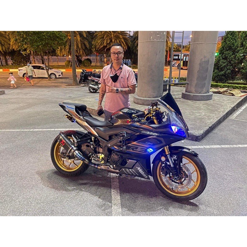Ốp đuôi full độ cho Yamaha R3 đời 2016-2022. Chuẩn R3 không độ chế, ko cắt khung sườn. Lắp đặt dễ dàng, kèm đèn hậu.