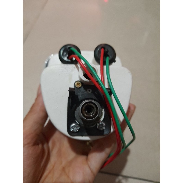 Đồng hồ xe Cúp 81 .