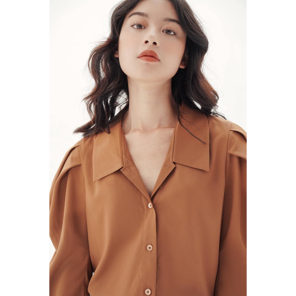 Áo sơmi oversized tay bồng MonoTalk màu nâu camel