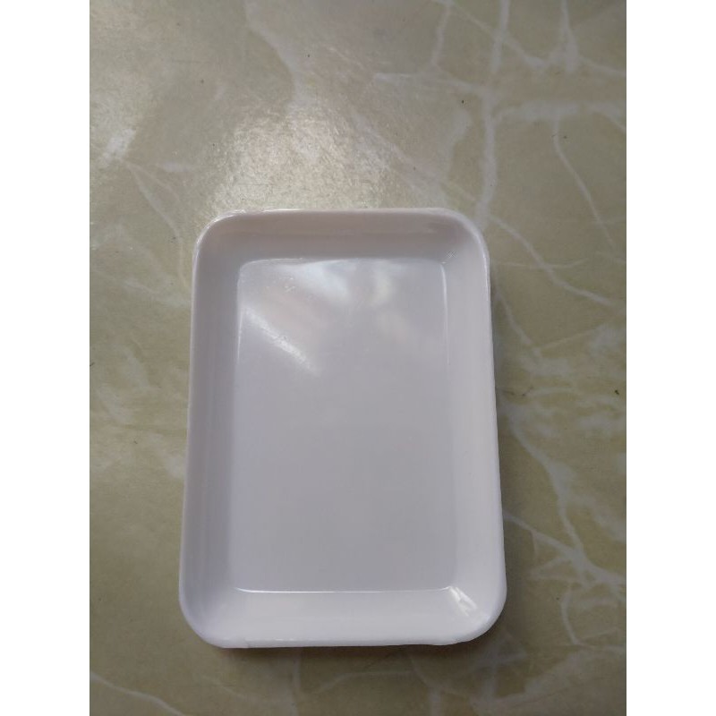 Dĩa nhựa trưng trang sức