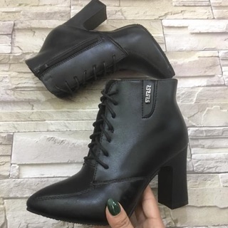 Bốt da mềm gót trụ