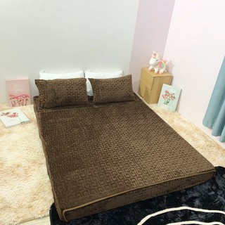THẢM GIƯỜNG CHỮ VẠN PP
