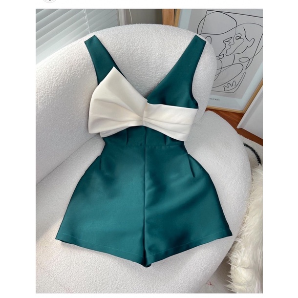 JUMPSUIT SÁT NÁCH PHỐI NƠ NGỰC TRẮNG XẾP LY