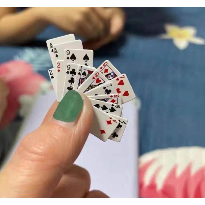 Bộ bài tây mini dùng cho đi chơi giải trí ngoài trời