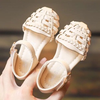 Sandal rọ cho bé gái