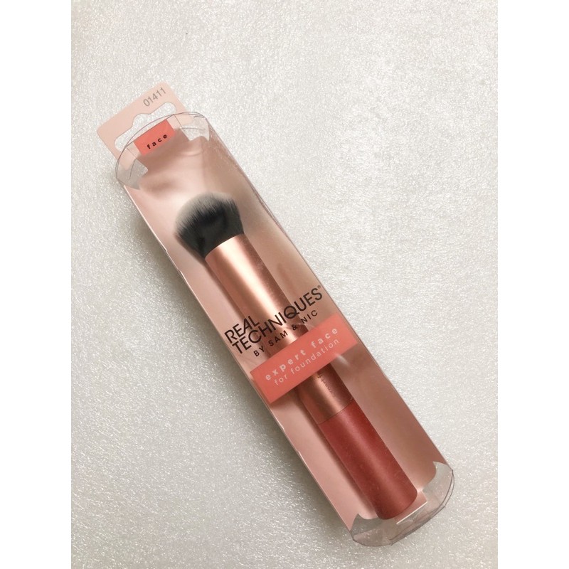 Cọ nền Real techniques Face Expert brush