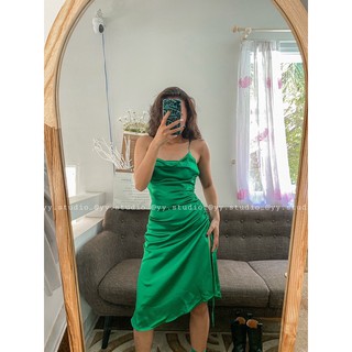 đầm satin cổ đổ rút dây hông