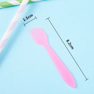 Que lấy kem body