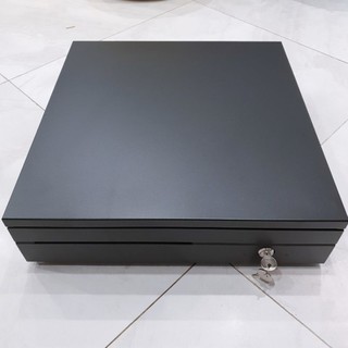 Két tiền thu ngân lớn