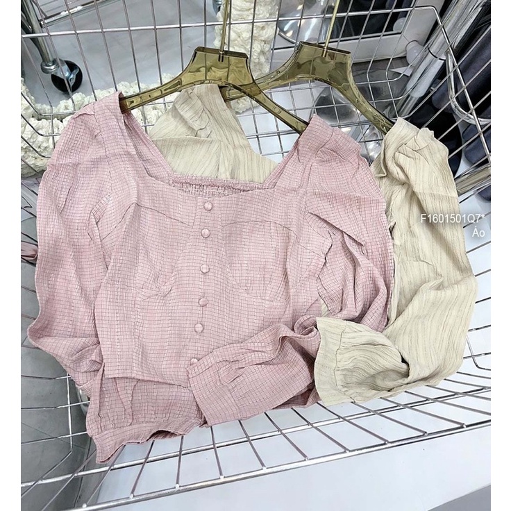 Áo croptop kiểu phối nút bọc cổ vuông tay dài a1701