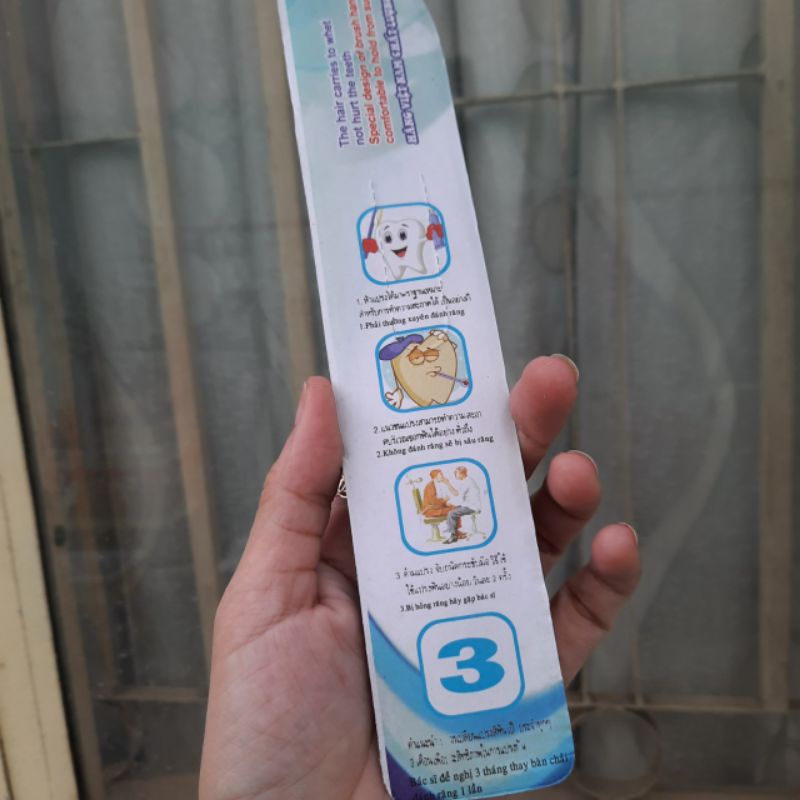 Lố 12 cây bàn chải đánh răng HIT cán cong