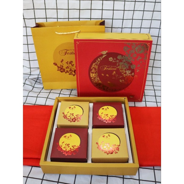 Hộp trung thu 4 bánh Hoa lựu vàng 2022 ⚡ GIÁ TỐT NHẤT ⚡ hộp đựng bánh trung thu hoa 125g 250g