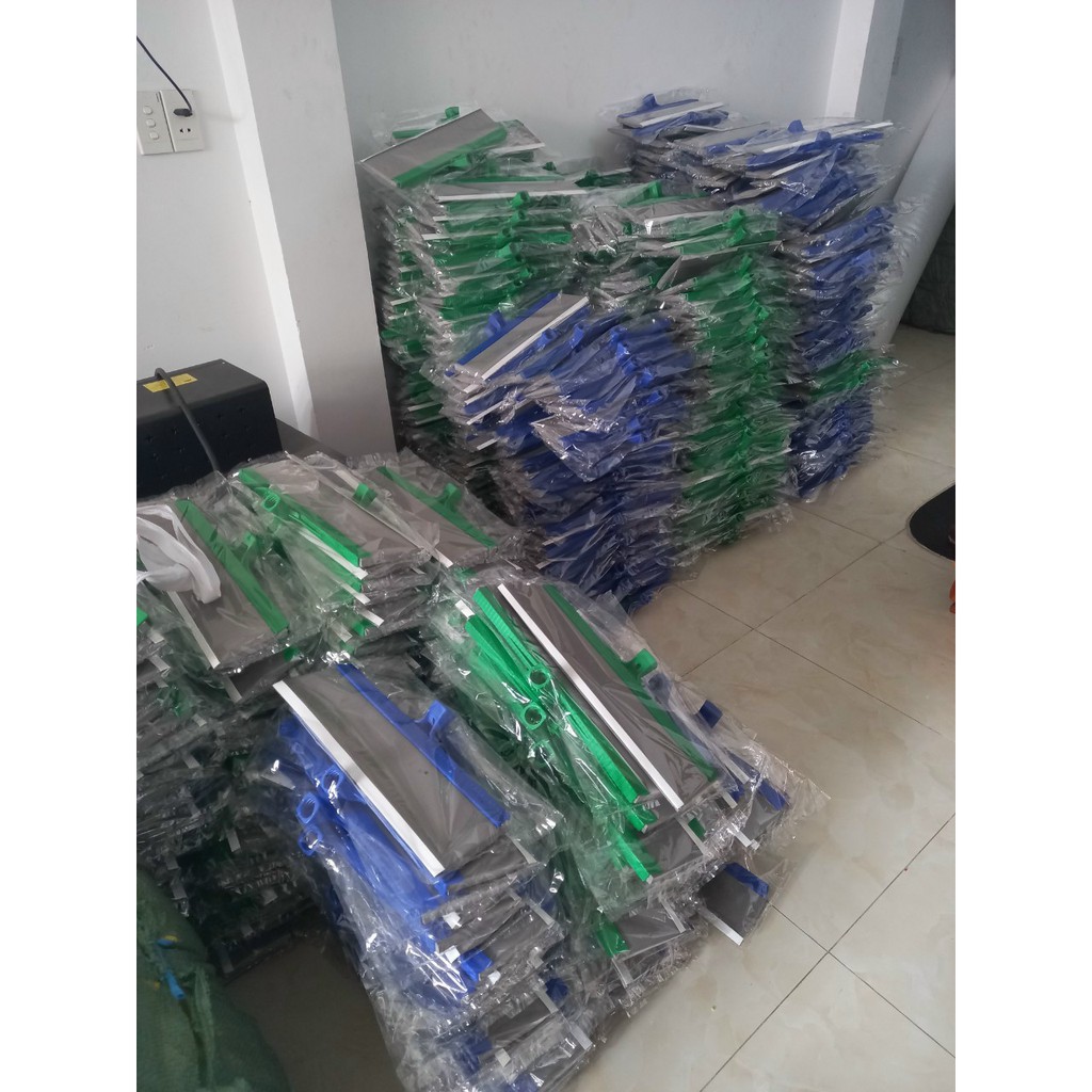 Cây gạt sàn nước Eva cán tăng đơ