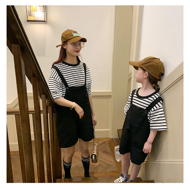 Set Áo Thun Tay Ngắn Kẻ Sọc + Quần Yếm Denim Thời Trang Hàn Quốc 2022 Cho Mẹ Và Bé