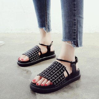 sandal he 2018