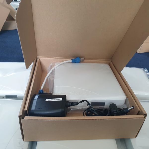 Bộ phát sóng wifi Ruckus R500 chịu tải cao | BigBuy360 - bigbuy360.vn