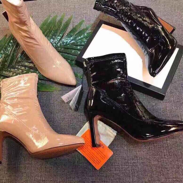 Boot nhăn da ướt gót vuông dẹt mảnh cao cổ | BigBuy360 - bigbuy360.vn