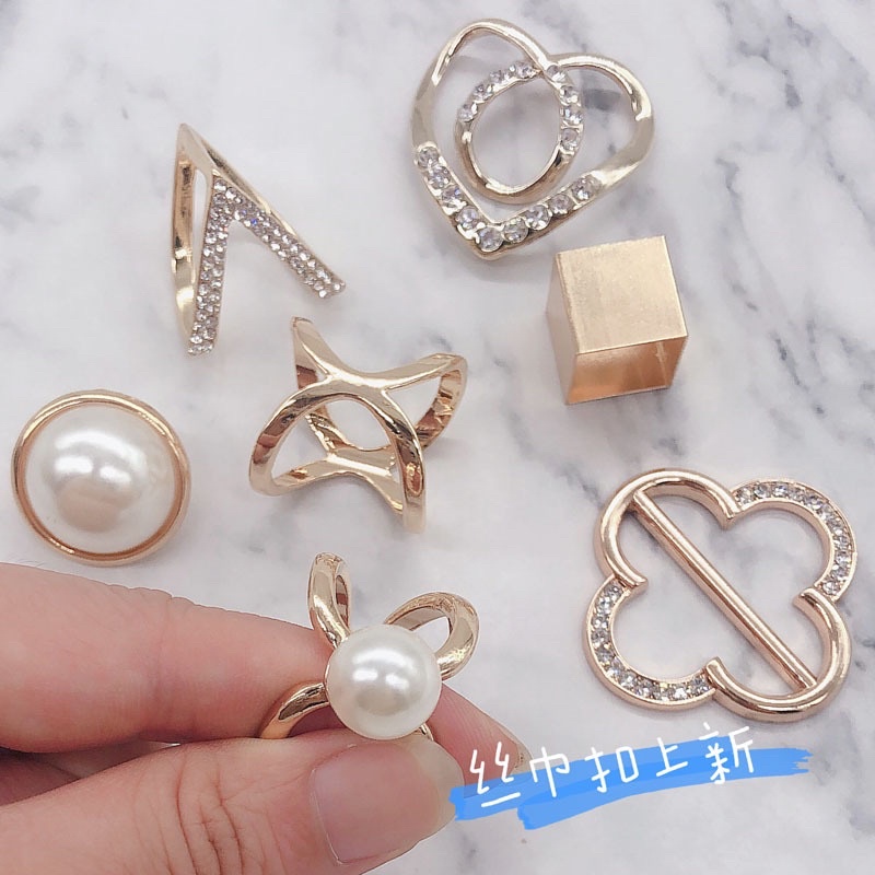 KHUY CÀI KHĂN- NÚT THẮT KHĂN ĐA NĂNG phong cách Hàn Quốc