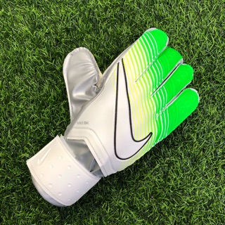Găng tay thủ môn Nike