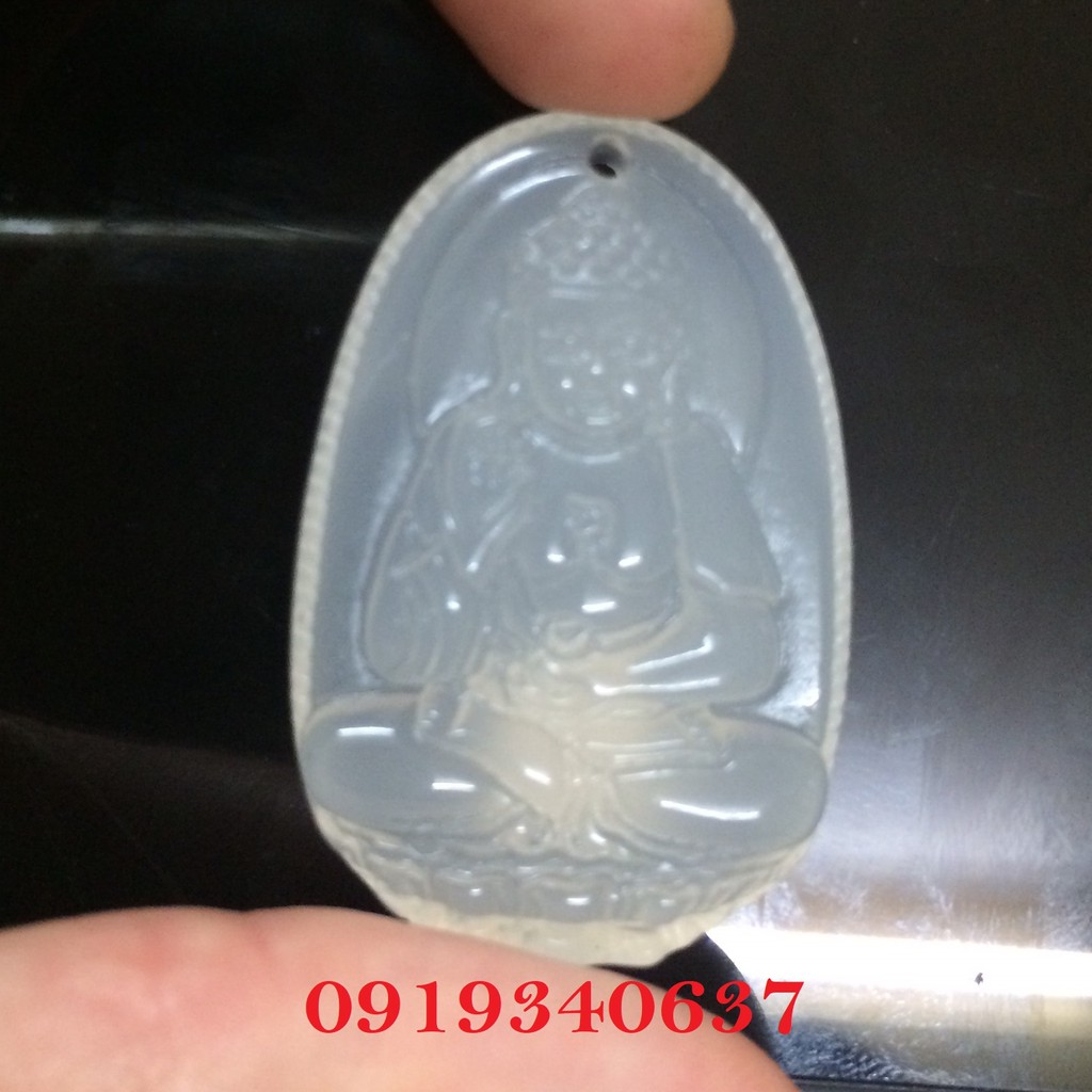 Mặt dây đeo cổ a di đà đá mã não trắng tự nhiên.