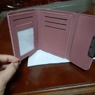 Ví cầm tay cho khách