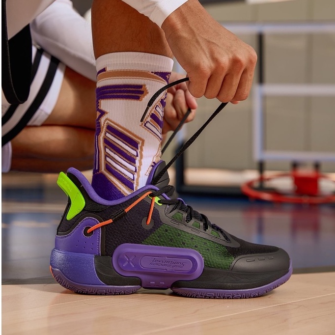 Giày Thể Thao Bóng Rổ Màu Đen Cổ Thấp Chống Trượt Cá Tính Cho Nam