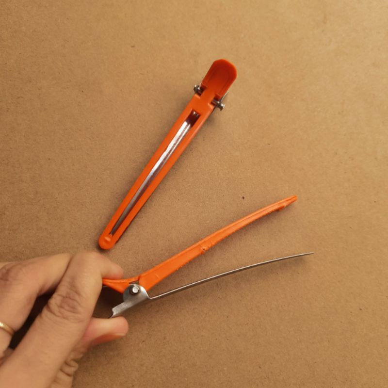 Sét 2 kẹp mỏ vịt kim loại bọc nhựa 9cm (được chọn màu)