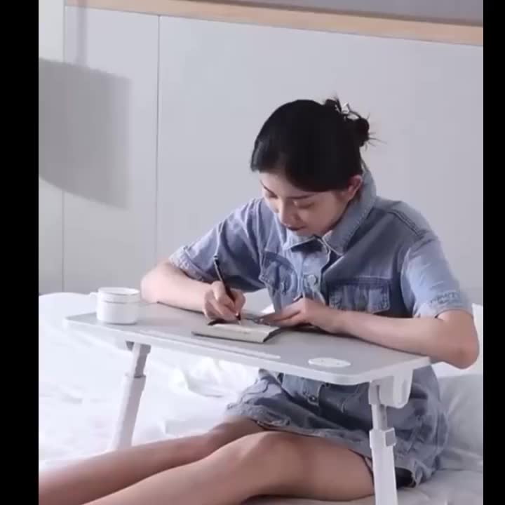 Bàn học gấp gọn thông minh VNNETLAN có khe cắm máy tính bảng và ngăn kéo sạc USB đa năng tiện dụng | BigBuy360 - bigbuy360.vn