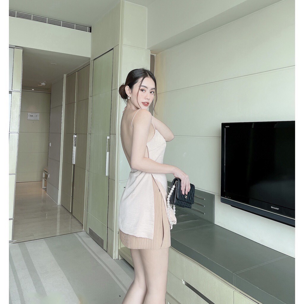 CHÂN VÁY QUẦN DẬP LY MINI XẺ TÀ 1 BÊN KÈM ẢNH THẬT CỦA SHOP CHỤP