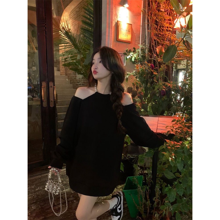 Áo Sweater Tay Dài Hở Vai Đính Ngọc Trai Thời Trang Mùa Thu Hàng Mới 2022