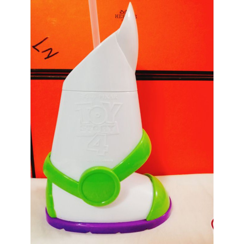 Ly nước toy story 4