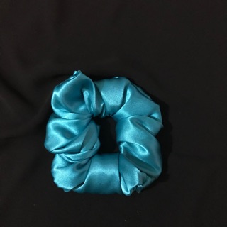 Oit scrunchies