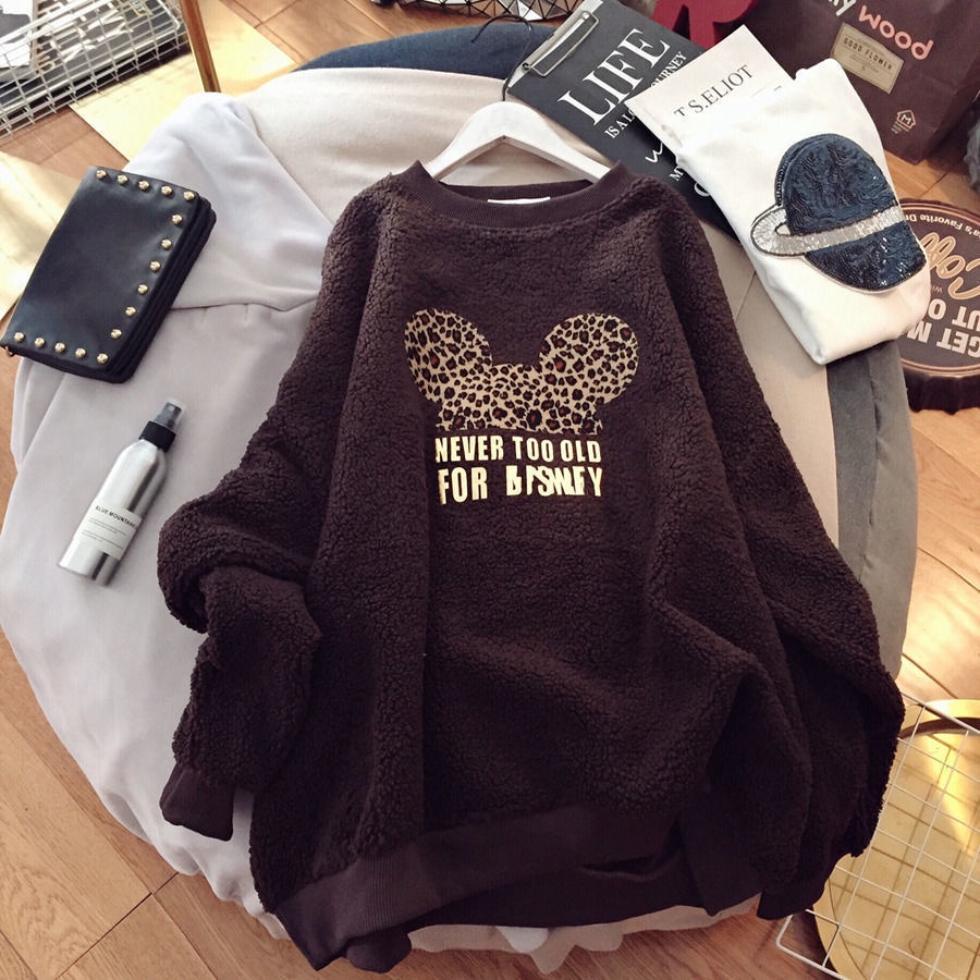 Áo Khoác Lông Cừu Giữ Ấm Cổ Thuyền In Họa Tiết Da Báo Phong Cách Hồng Kông Mới Cho Nữ