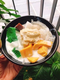 Tô phíp đen đựng chè sầu