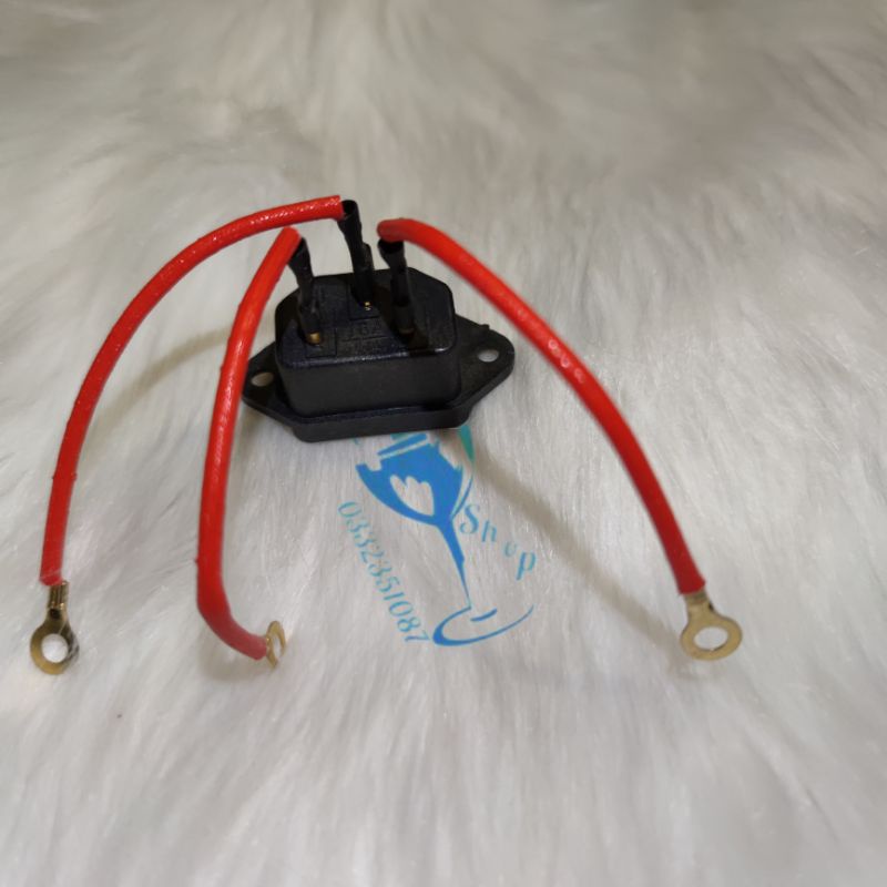 ổ ba chân có dây nối